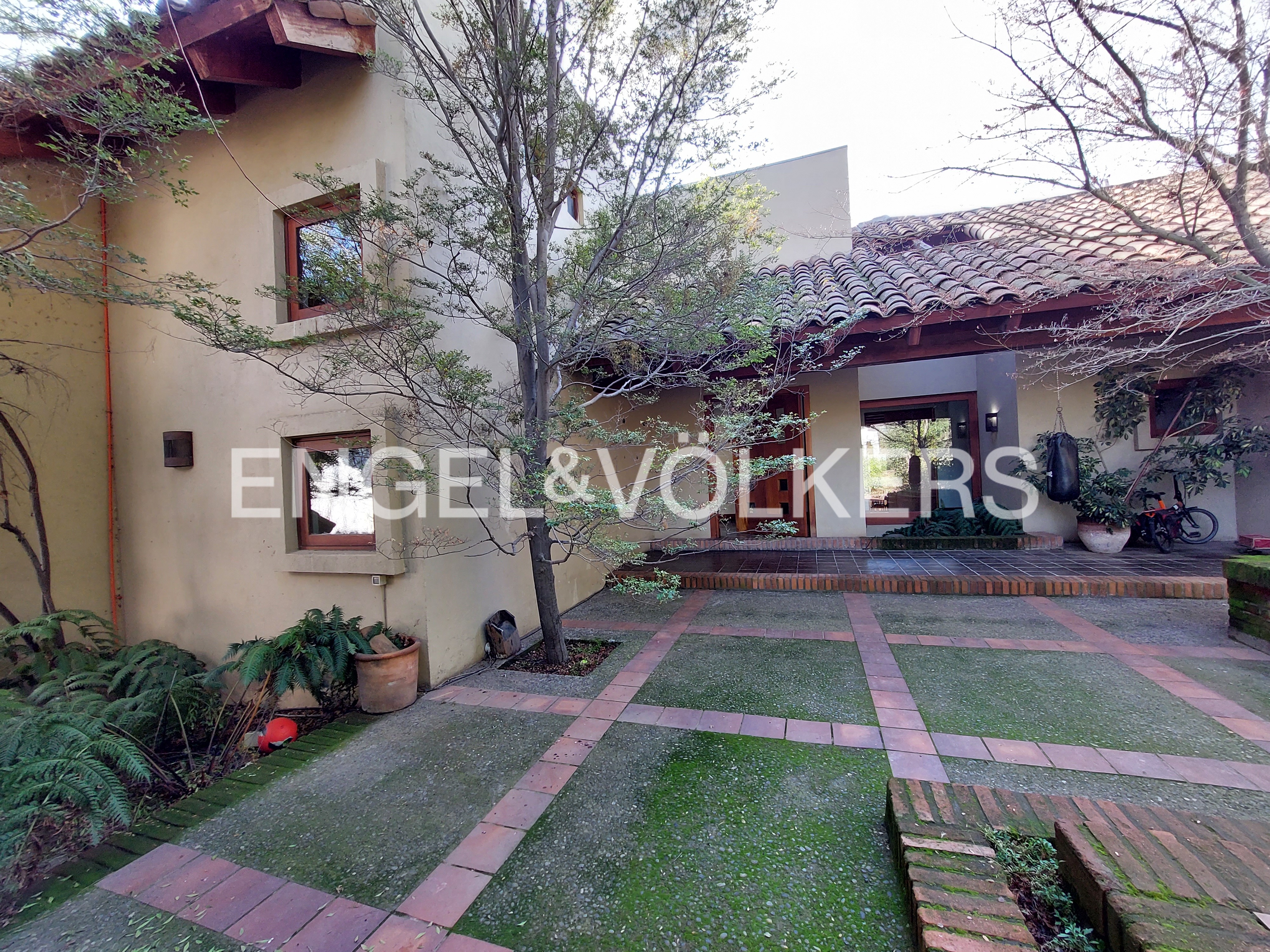 Casa estilo Chilena Alto Nogales