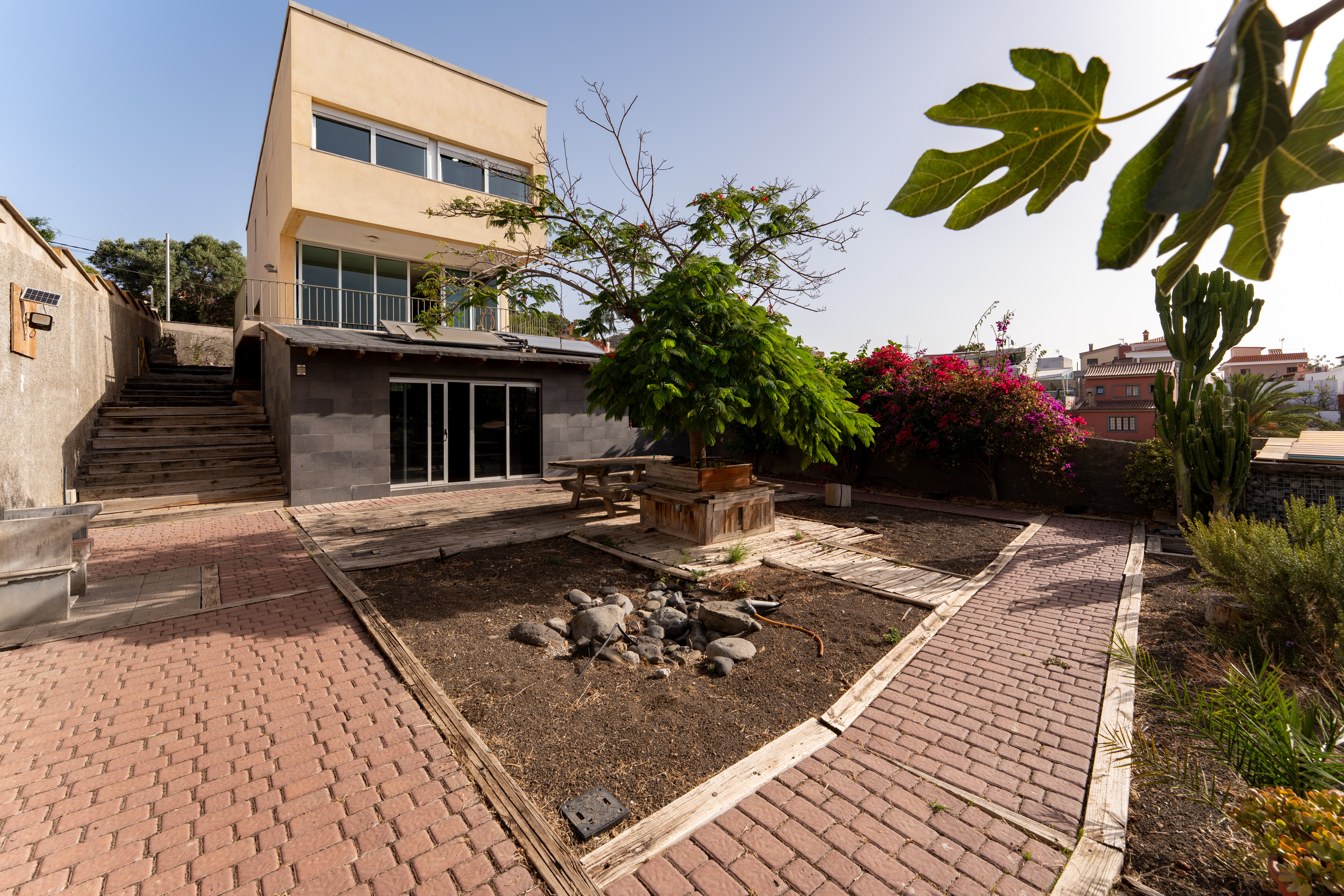 Magnificent detached villa of solid construction in Los Hoyos