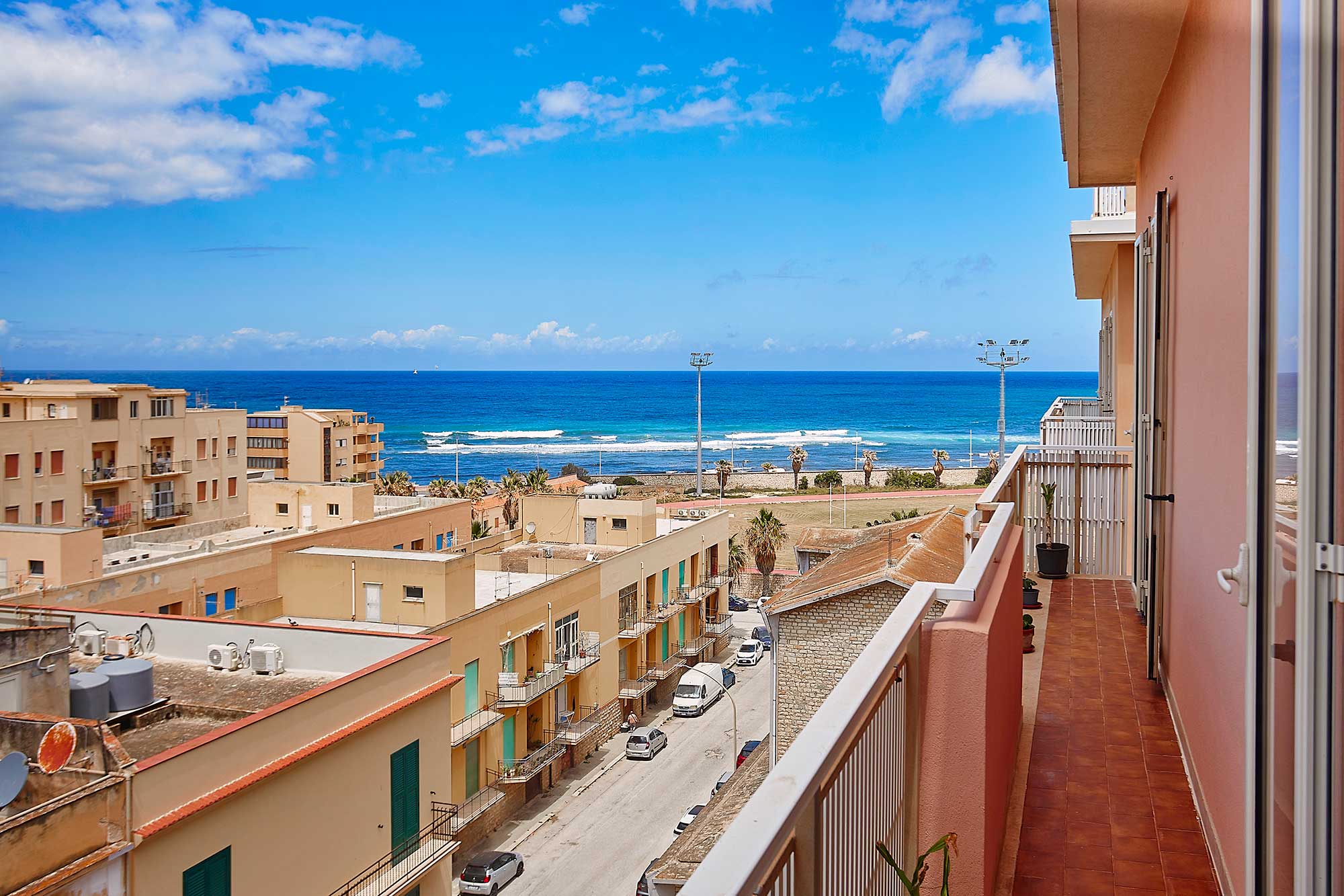 Ampio Appartamento con Vista Mare
