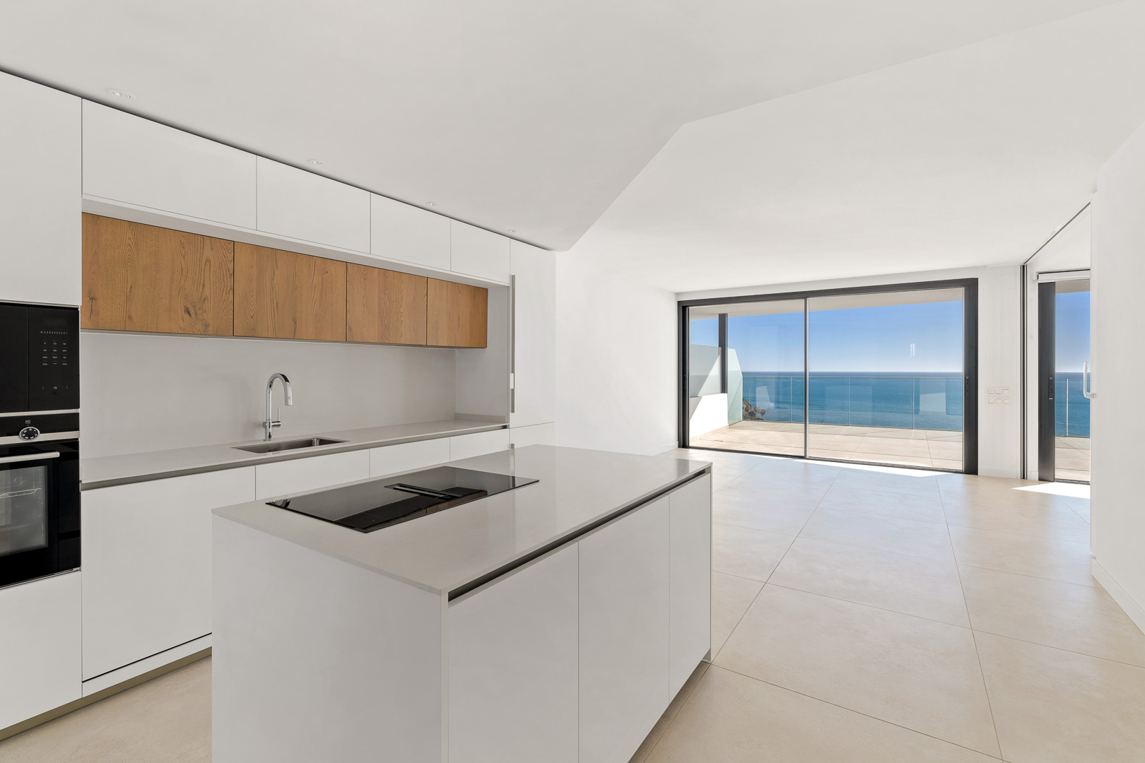 Two-bedroom apartment with terrace in a prime location
