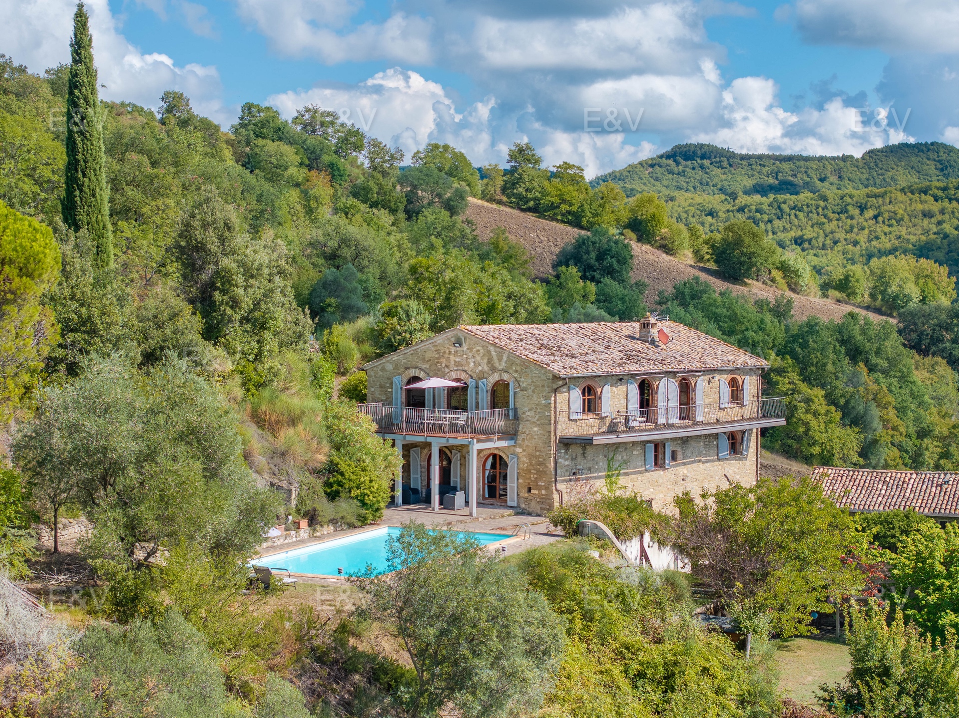 Elegant farmhouse with pool