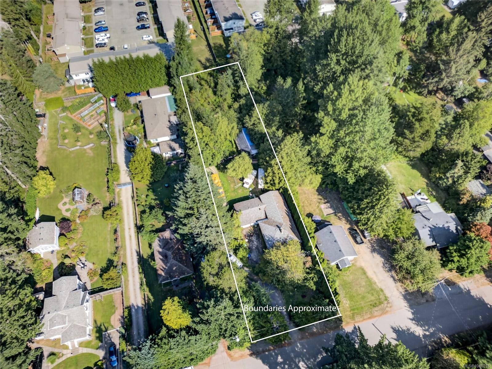 Multi-unit potential on private 0.6 acre land in Courtenay
