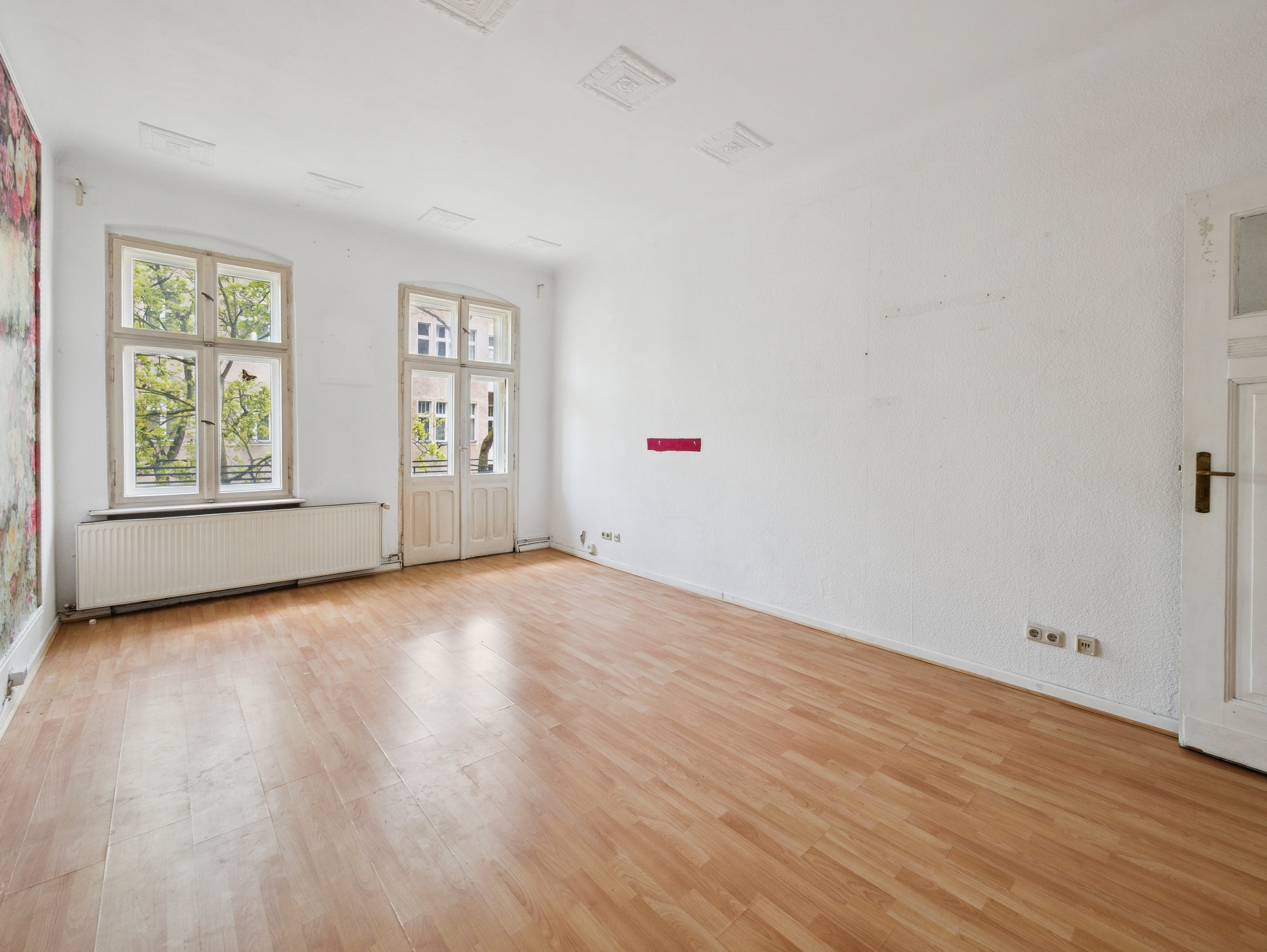 Charmante Altbauwohnung mit klassischem Flair und Balkon in Wilhelmstadt