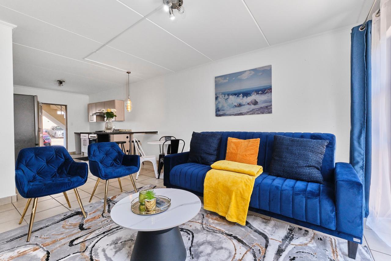Luxurious 3-Bedroom Ground Floor Apartment for Sale in Beverly