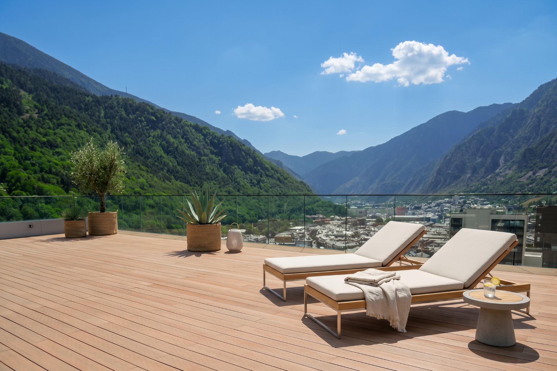 Exclusive penthouse with a 191 m² panoramic rooftop terrace in the heart of Escaldes