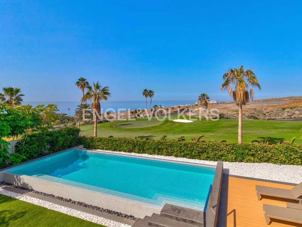 High-quality villa with views