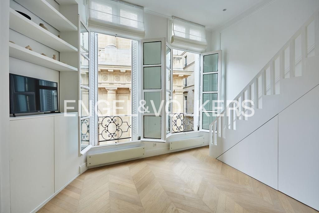 Refurbished studio - Palais Royal