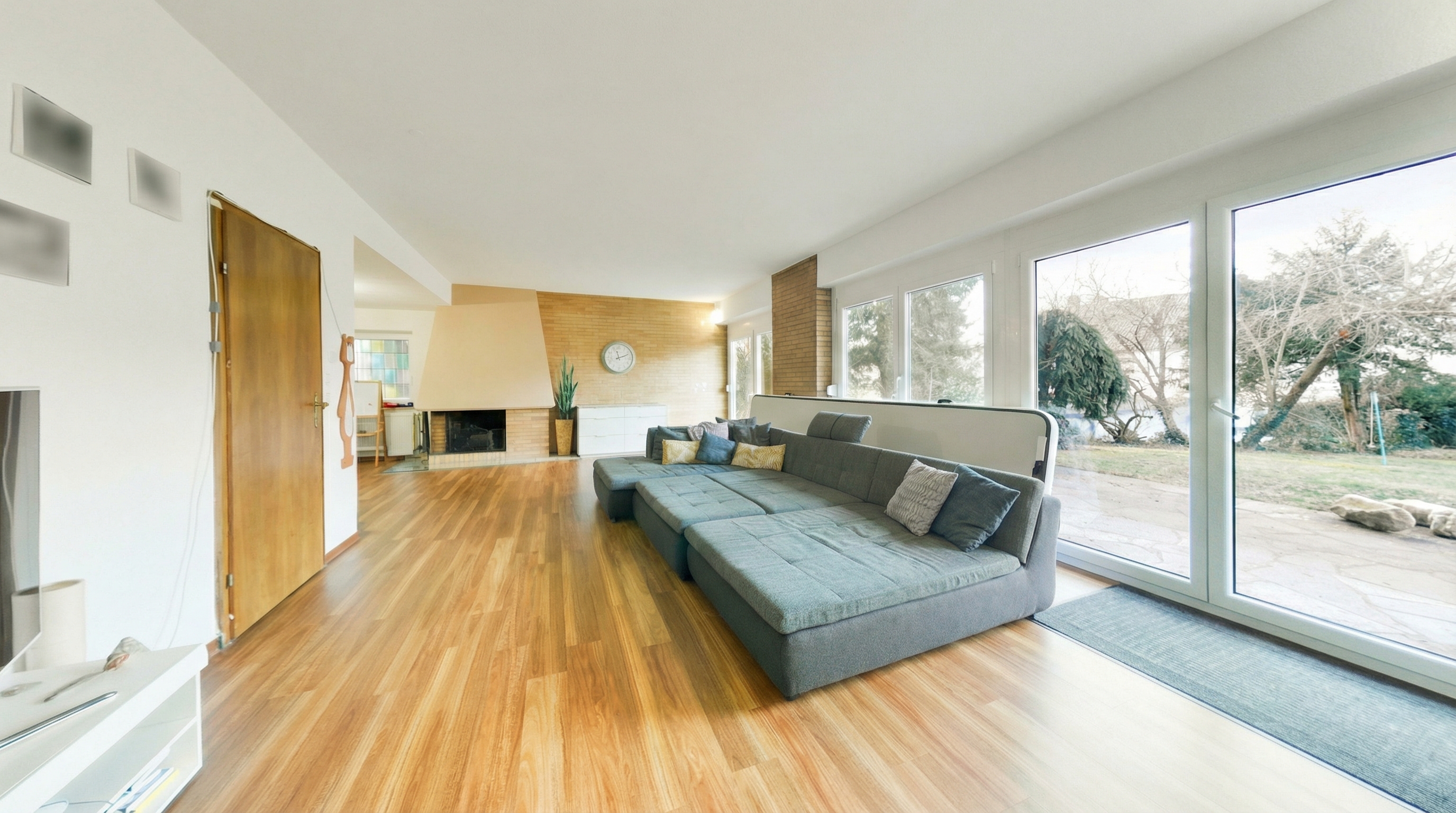 Großzügiges Einfamilienhaus mit schönem Garten und familienfreundlichem Grundriss