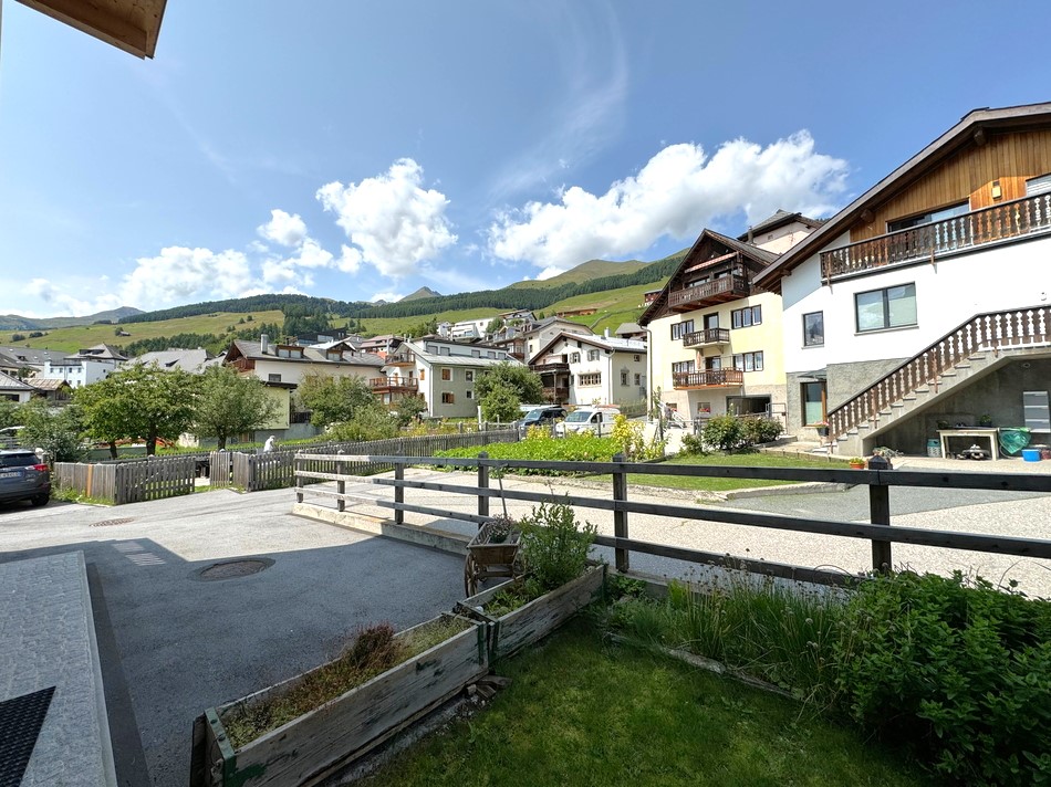 Exklusive, einzigartige 4.5-Zimmer-Erstwohnung in Sent.