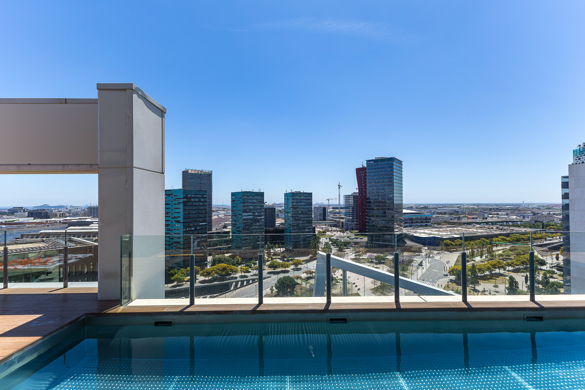Exclusive modern home, bright and functional