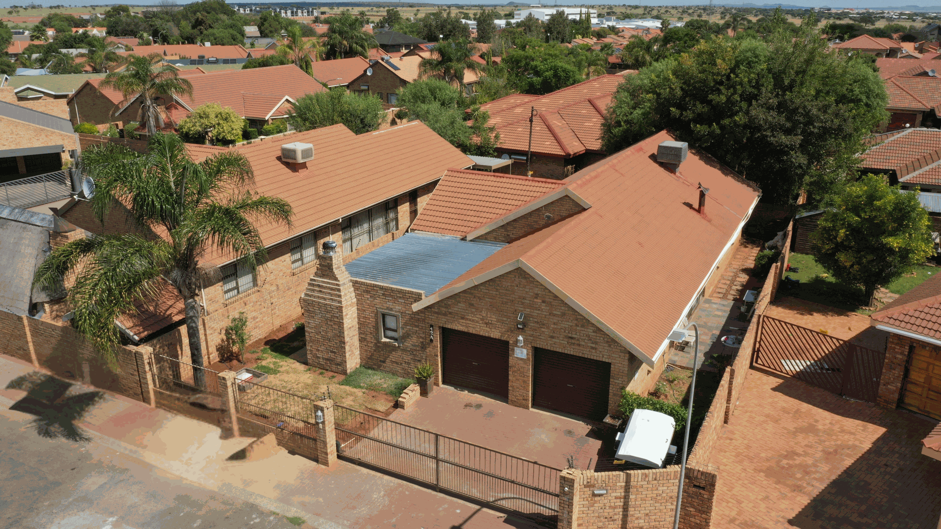 3-Bedroom Home with Flatlet