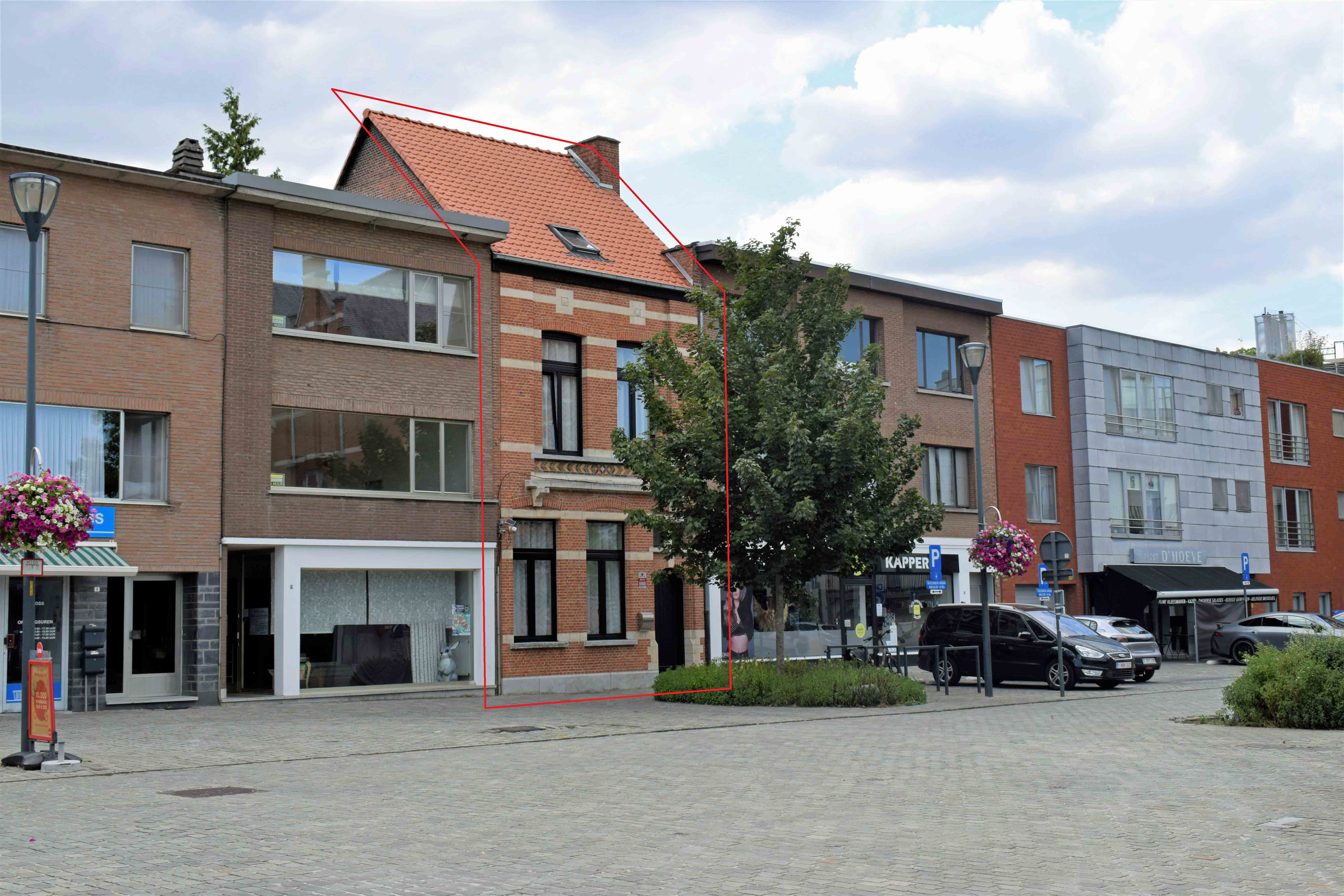 Volledig gerenoveerde herenwoning in centrum