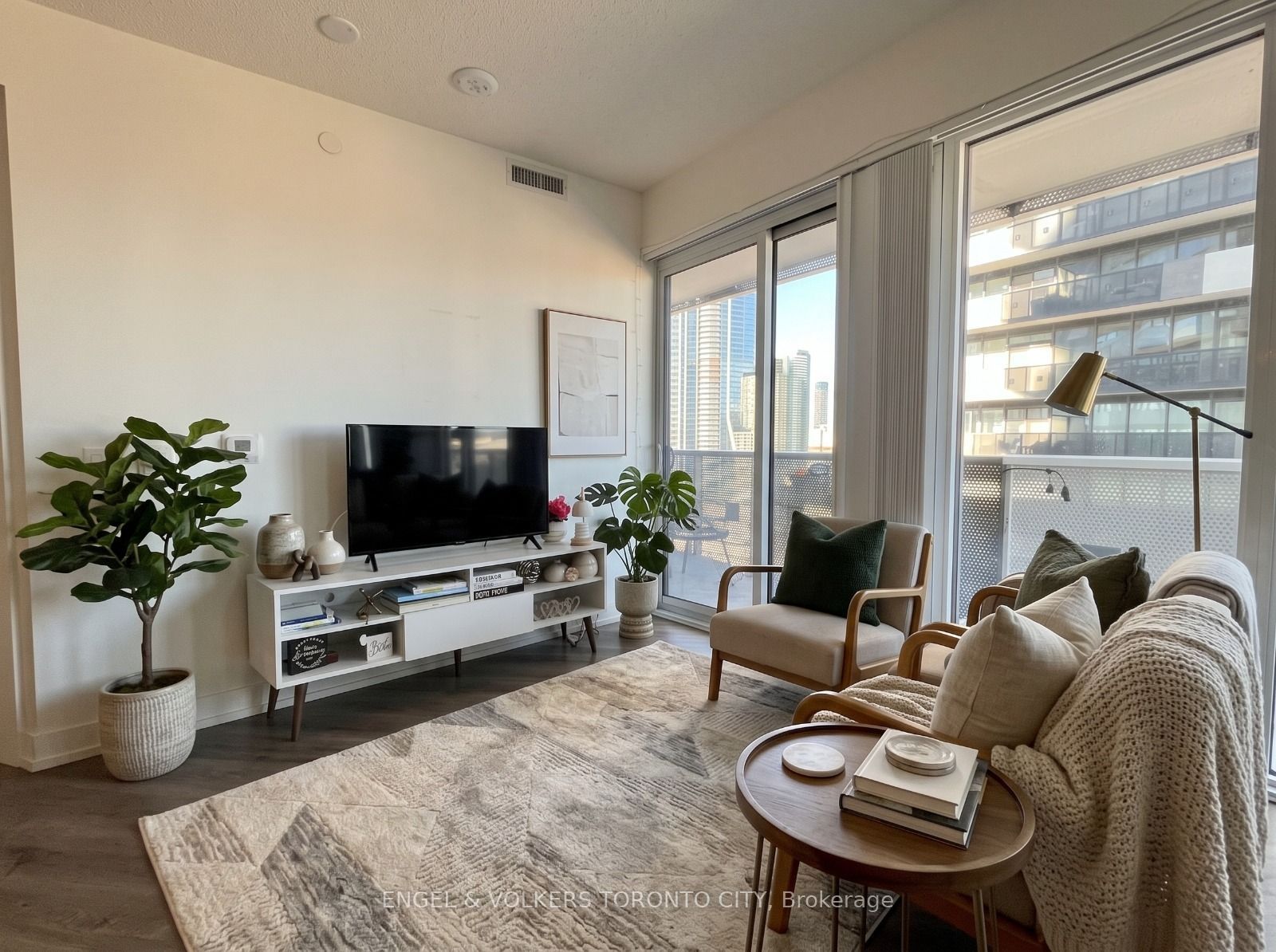 Urban Luxury & Panoramic Views at Sugar Wharf, Toronto