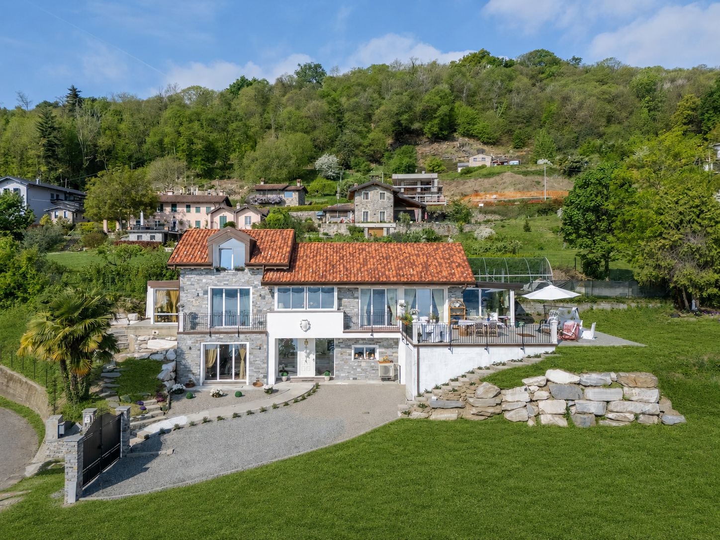 Exklusive Neubauvilla in Klasse A+ – Seeblick