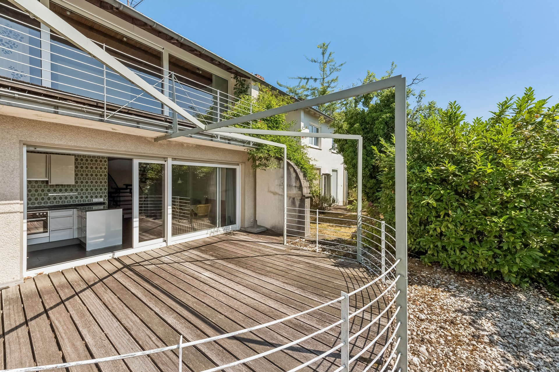 Quietly located home with great potential in sought-after Bensberg location