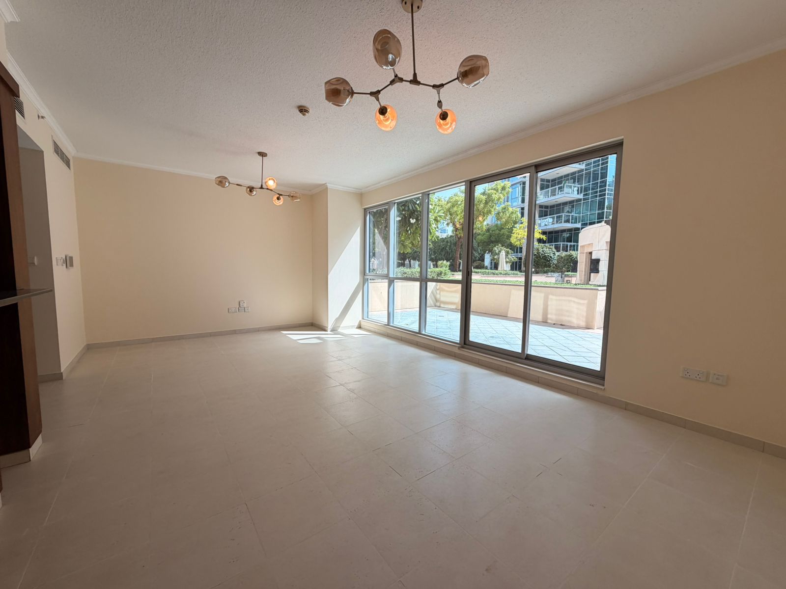 Large Terrace | Vacant | Prime location