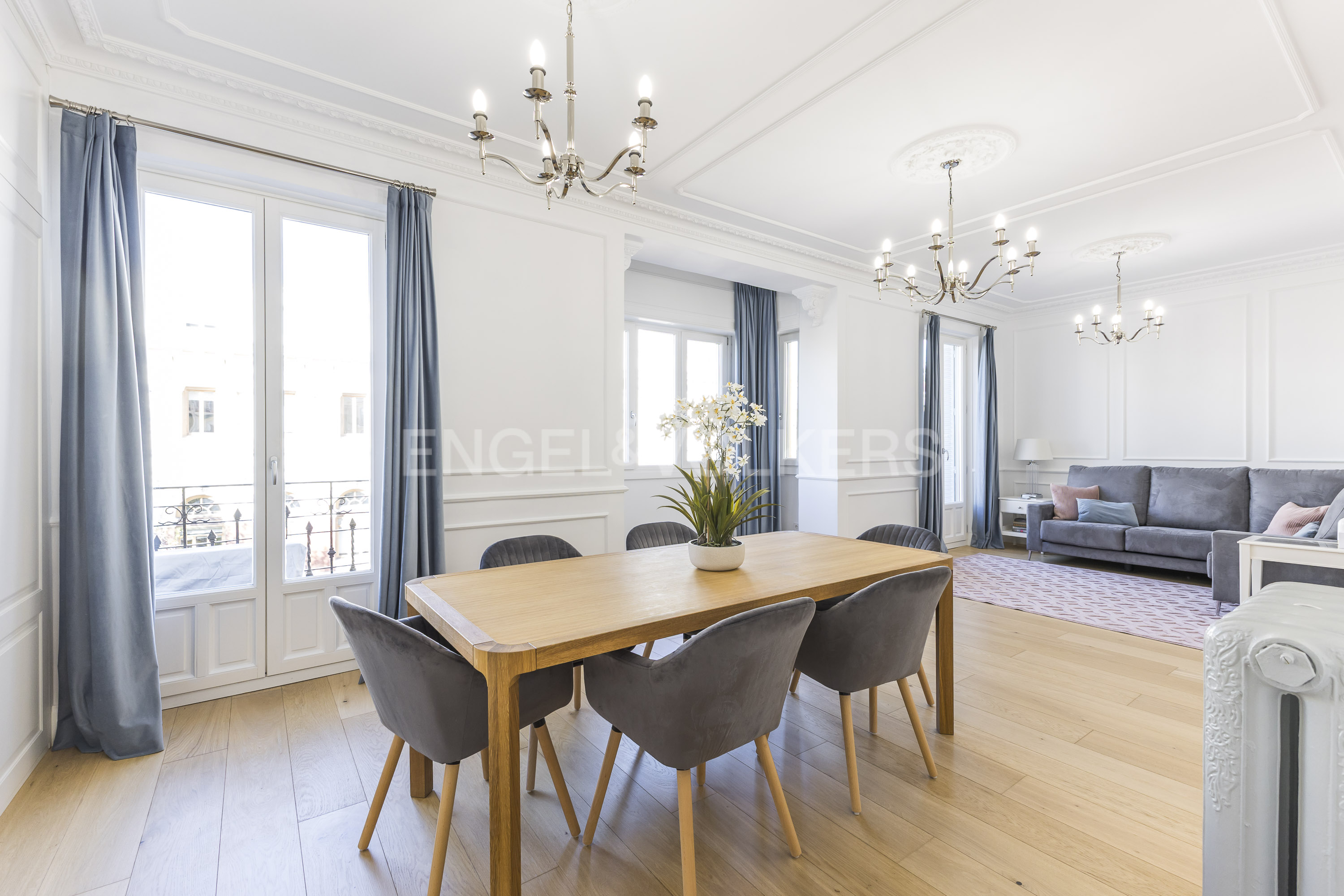 Spectacular exterior apartment with balconies and 3 bedrooms next to Retiro Park for rent