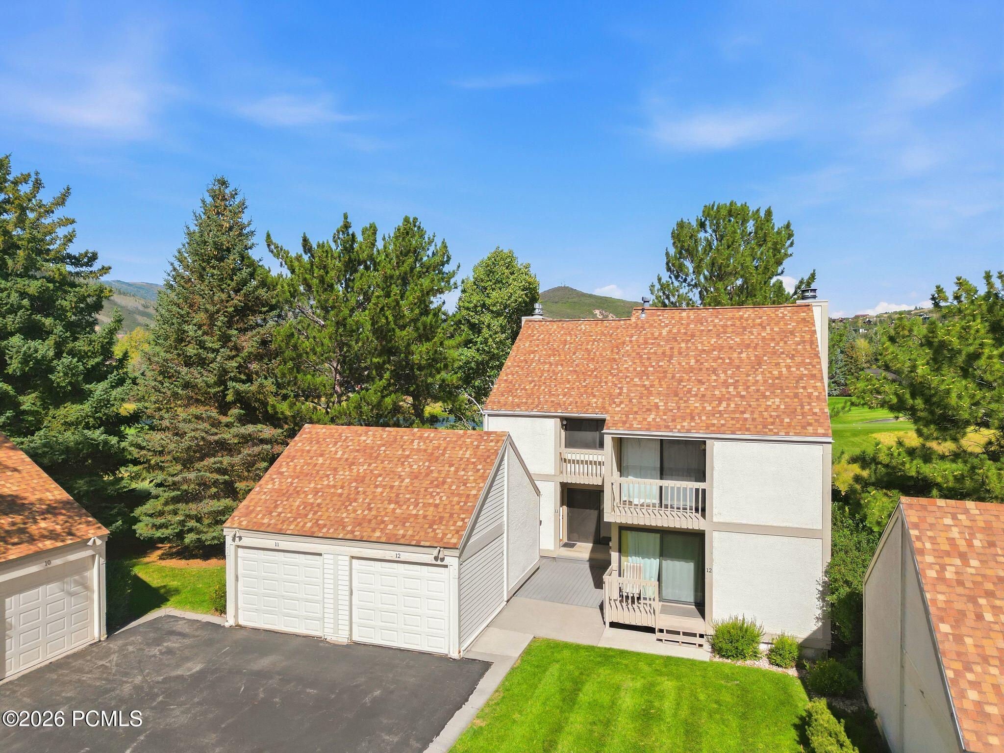 Private Sanctuary with World-Class Proximity