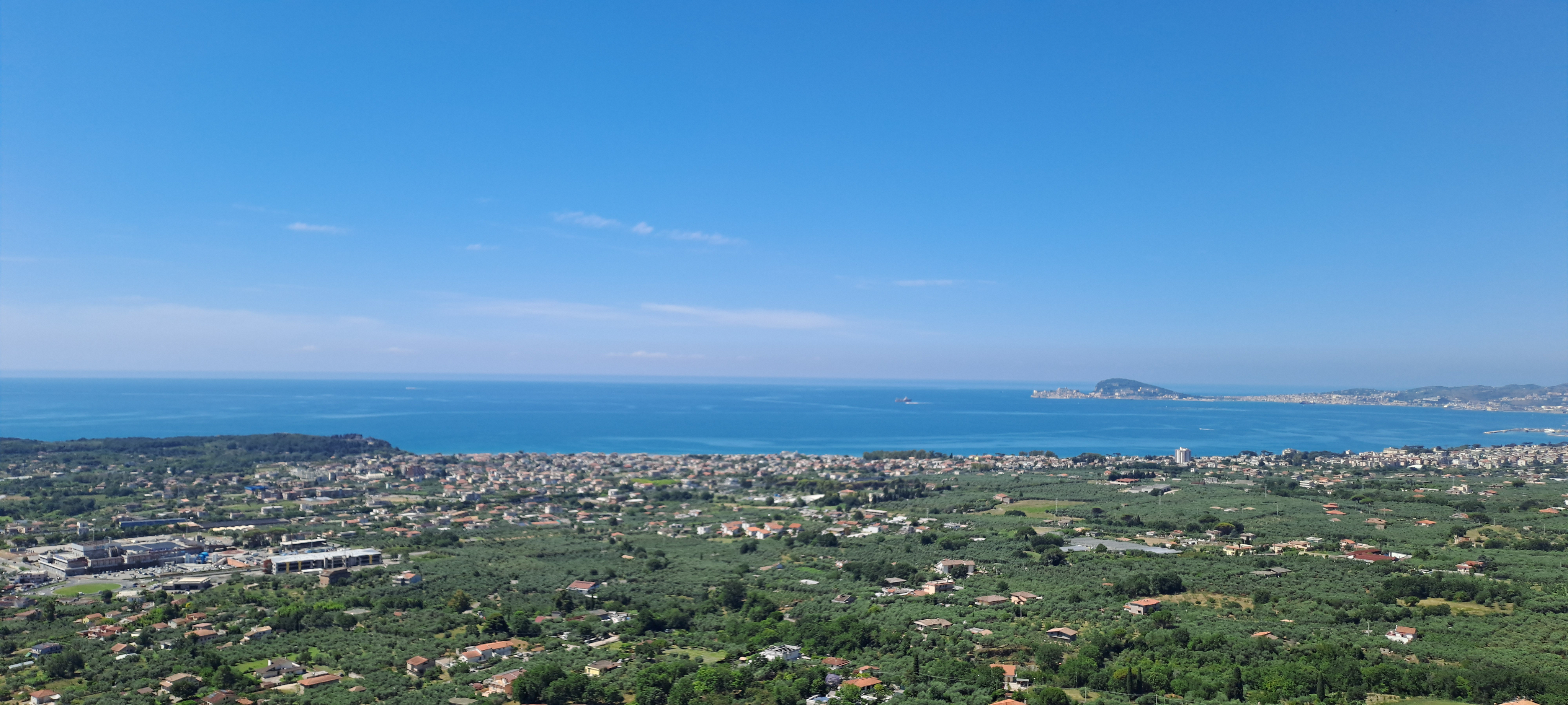Super-Panoramic Hillside Villa