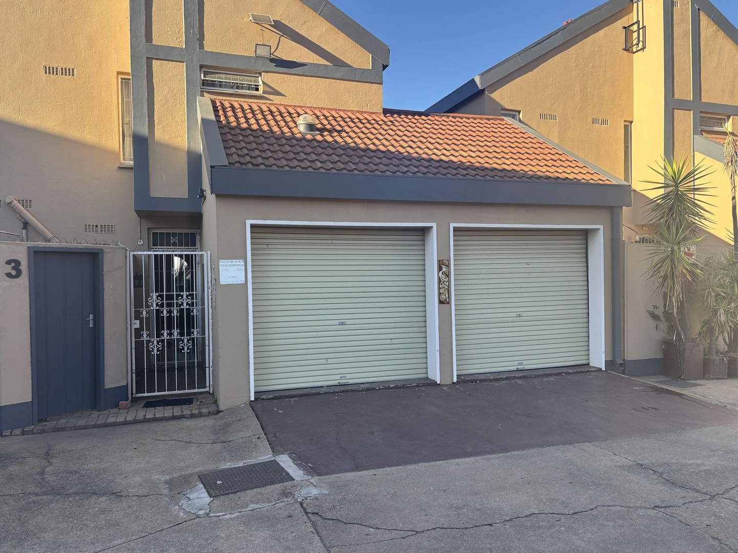 Townhouse close to amenities in Potchefstroom Central