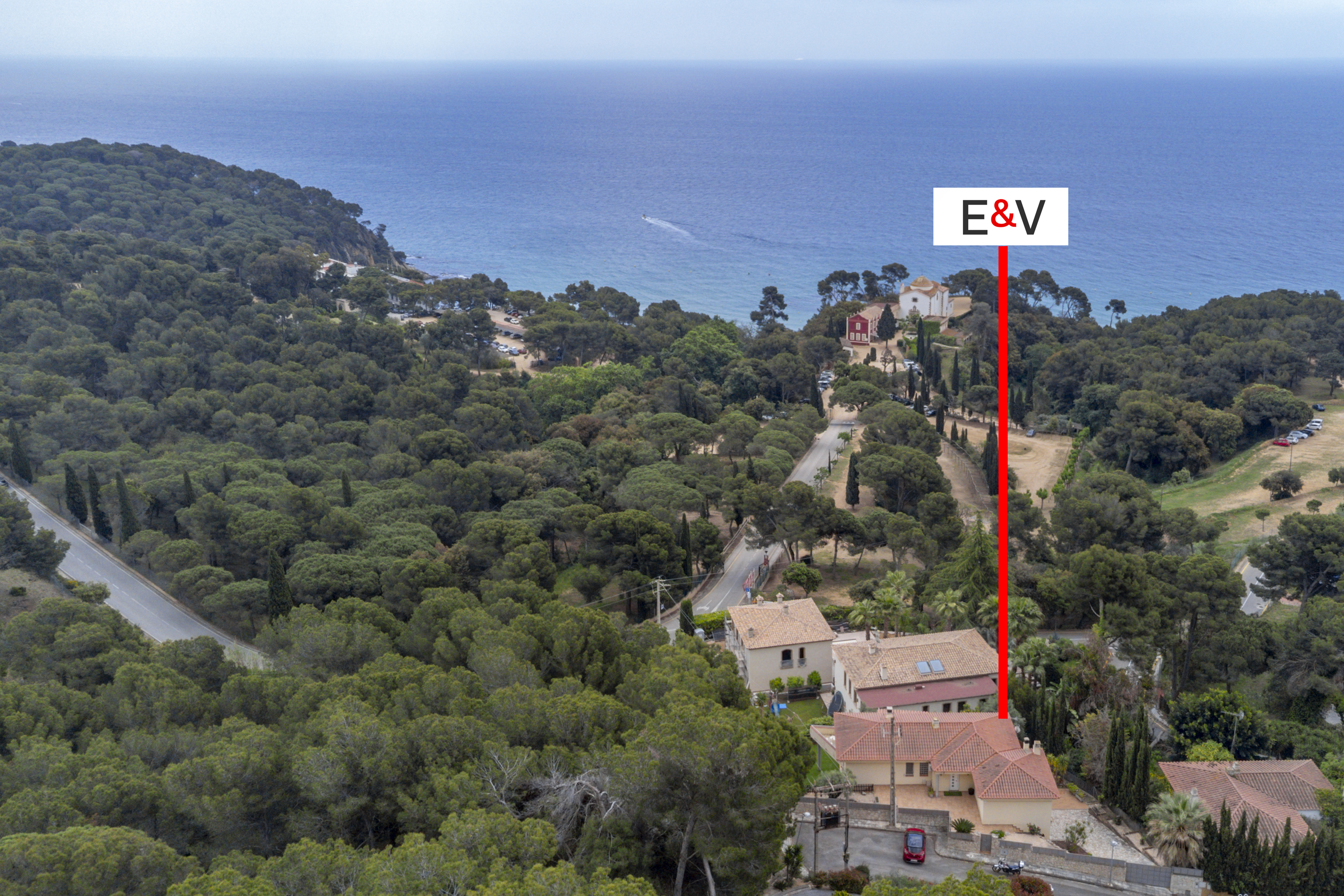 Spacious south-facing villa with sea views in Cala Santa Cristina