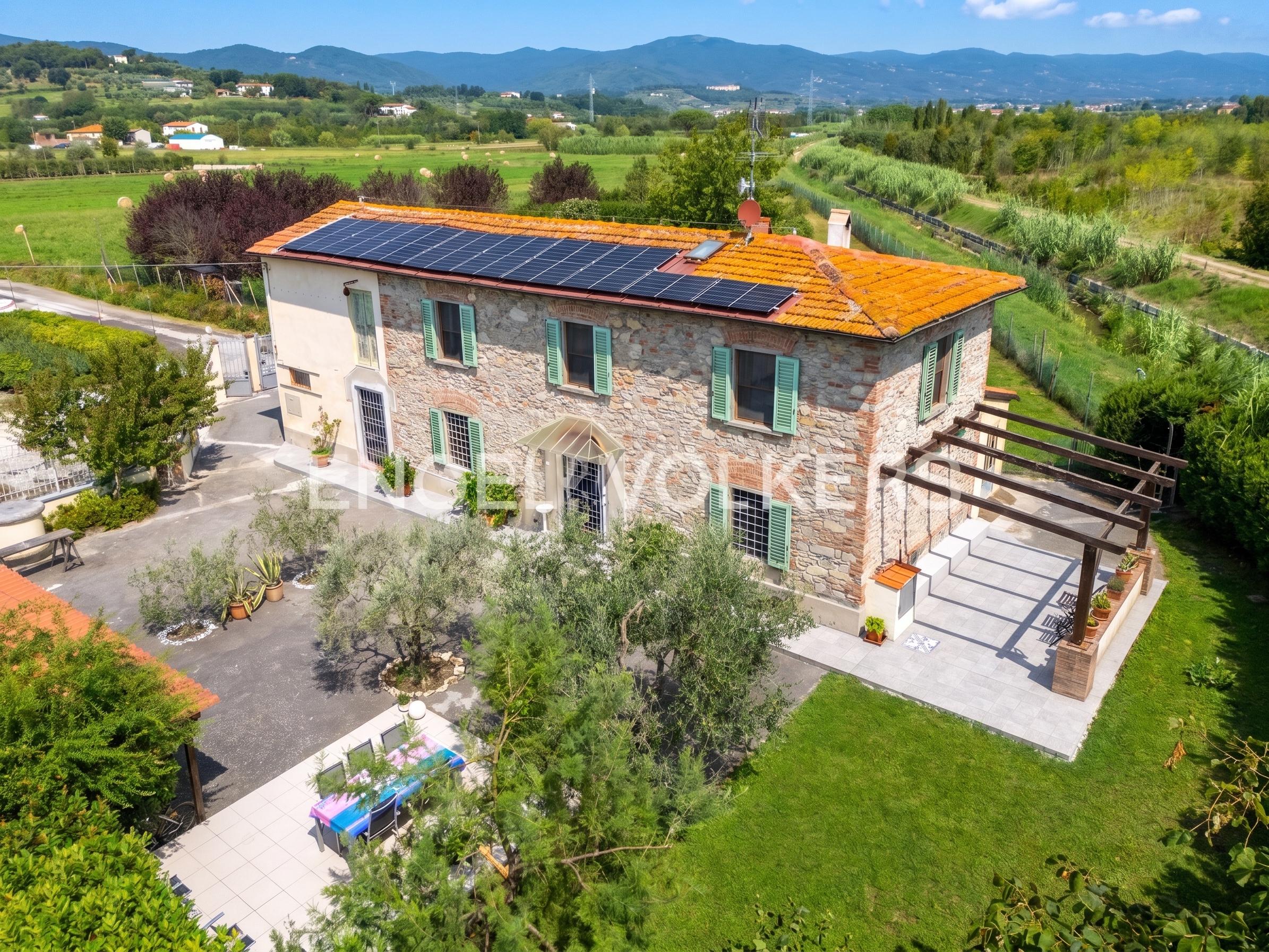 Elegant Green Residence with Pool, Private Park and Solar Panels in Pistoia [AI-modified]