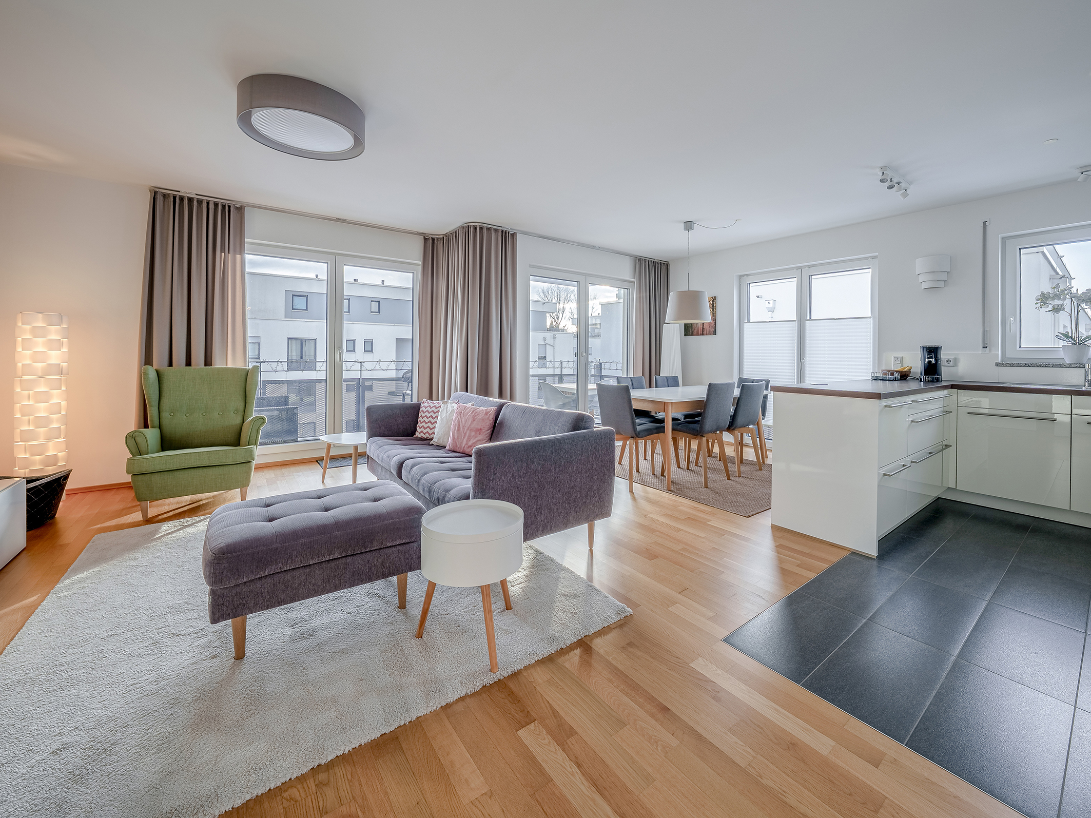 Familienfreundliches Wohnglück: Moderne 4-Zimmer-Wohnung mit viel Licht, Raum und zwei Balkonen