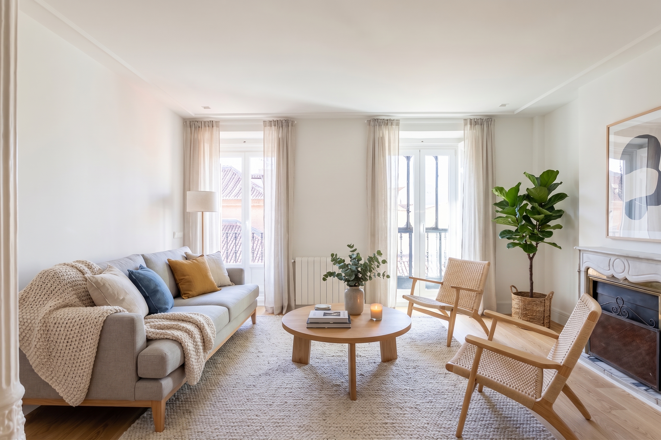 Exclusiva vivienda de lujo en edificio clásico frente al Real Monasterio de la Encarnación