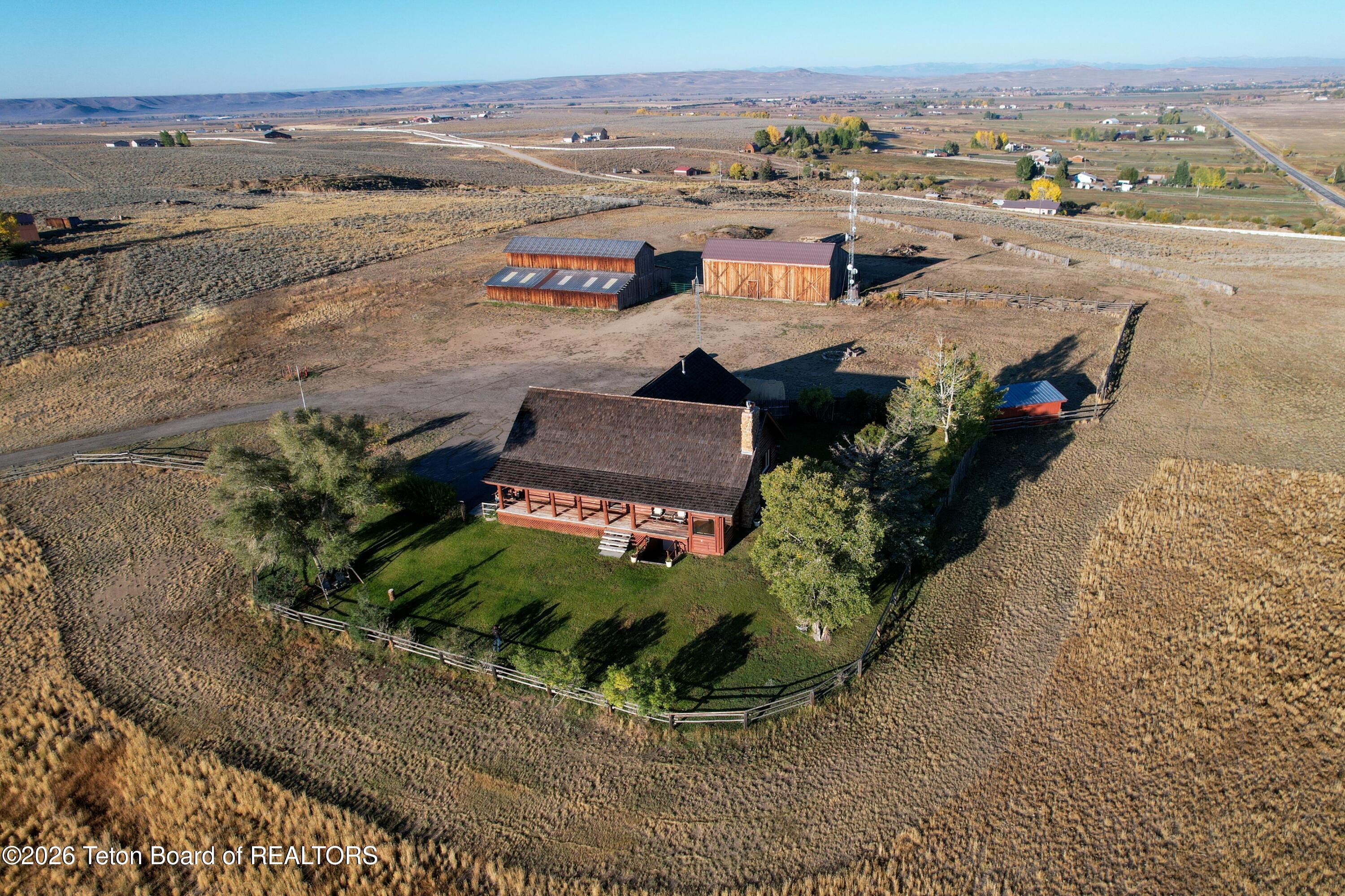 Pinedale Log Home & Barns on 18 Acres with Wind River Views