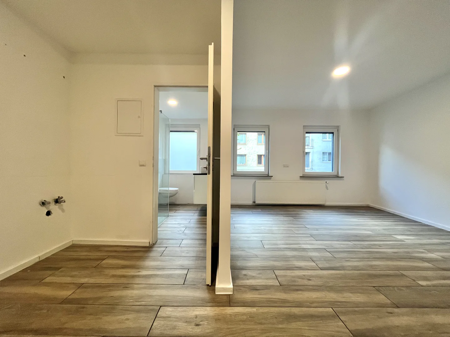 Modernisiertes 1-Zimmer-Apartment mit eigener Garage - Photo 1