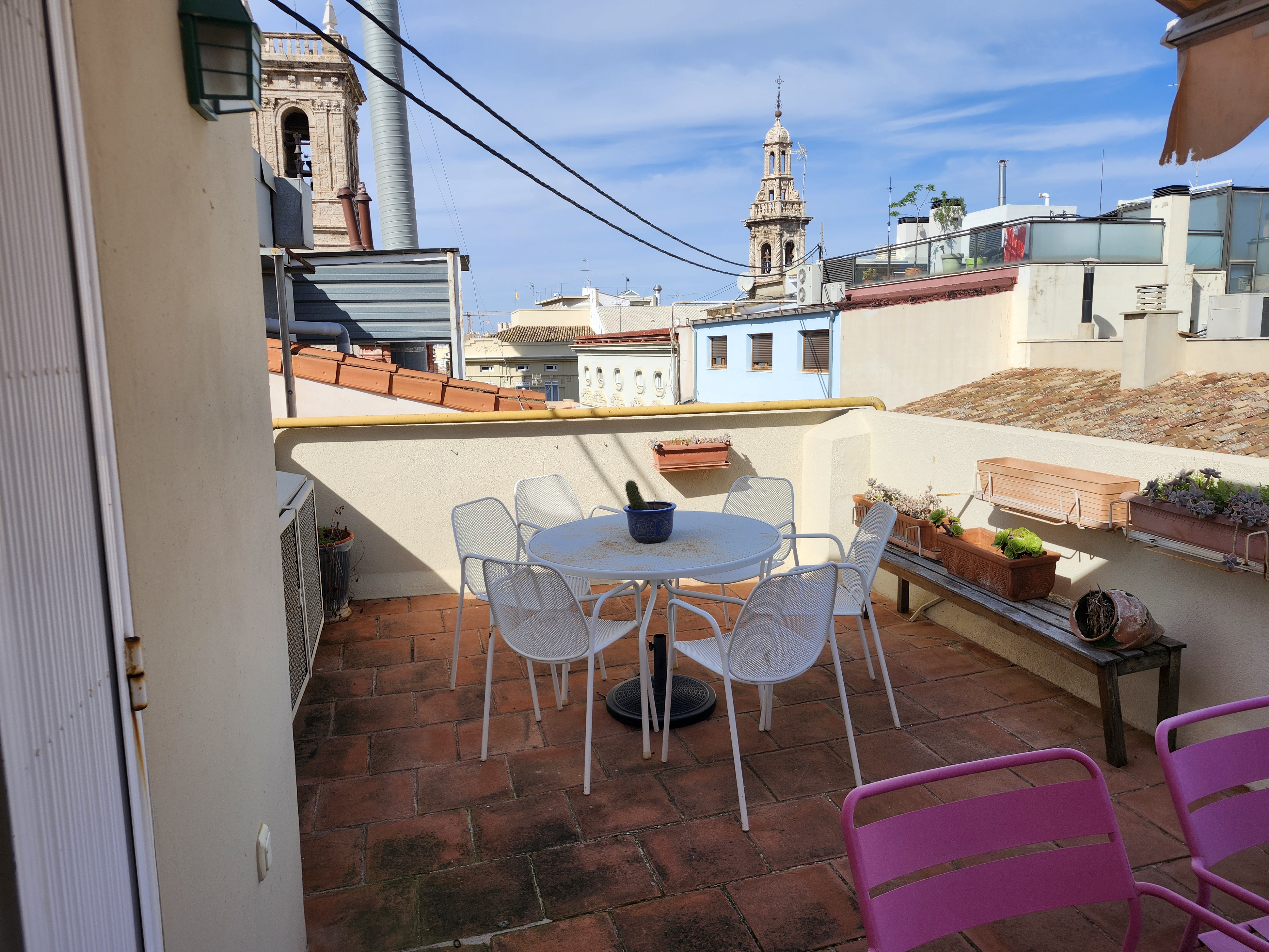 Furnished penthouse with terrace near Calle de la Paz