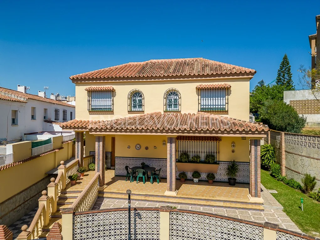 4-bedroom chalet in Fuengirola close to the beach