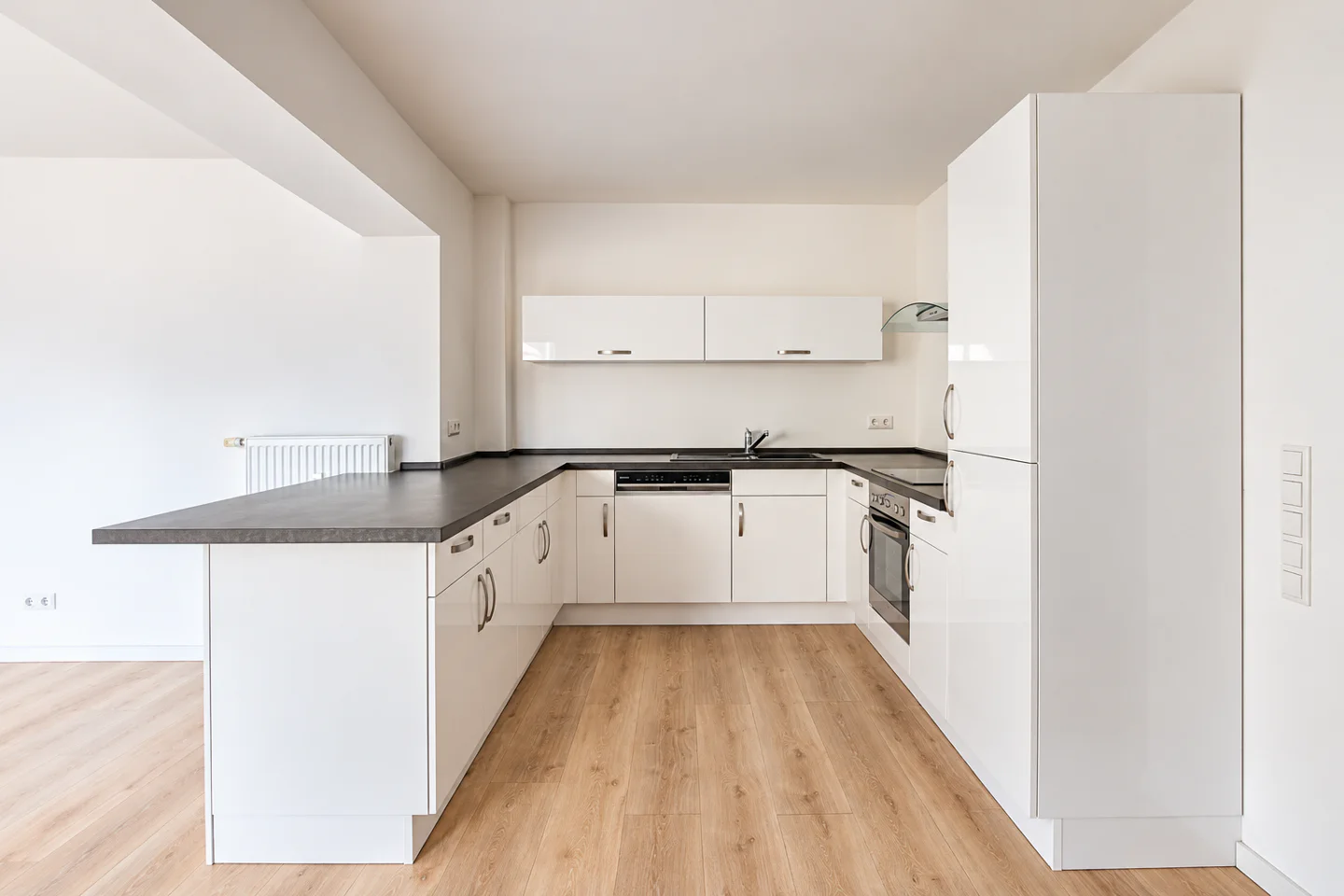 Helle 2-ZKB-Wohnung mit Balkon und Aufzug in Innenstadtlage! - Foto 3