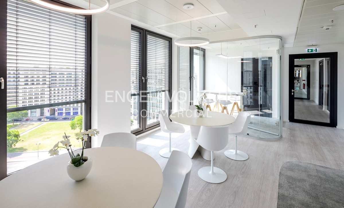 Erstklassiges Büro mit Terrasse im Herzen der Stadt