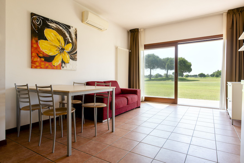 Golf Club: Mini apartment with private garden