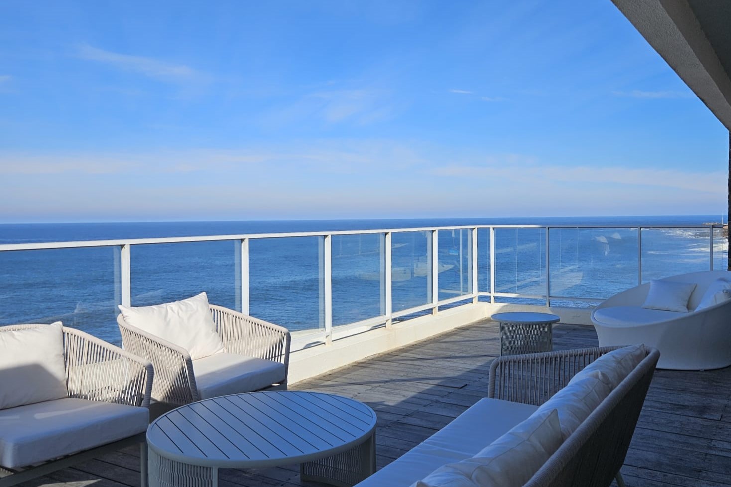 Duplex penthouse on the Peninsula: the privilege of living in Punta del Este, within walking distance