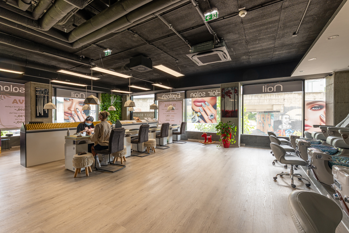 Furnished beauty salon for rent in Modřany