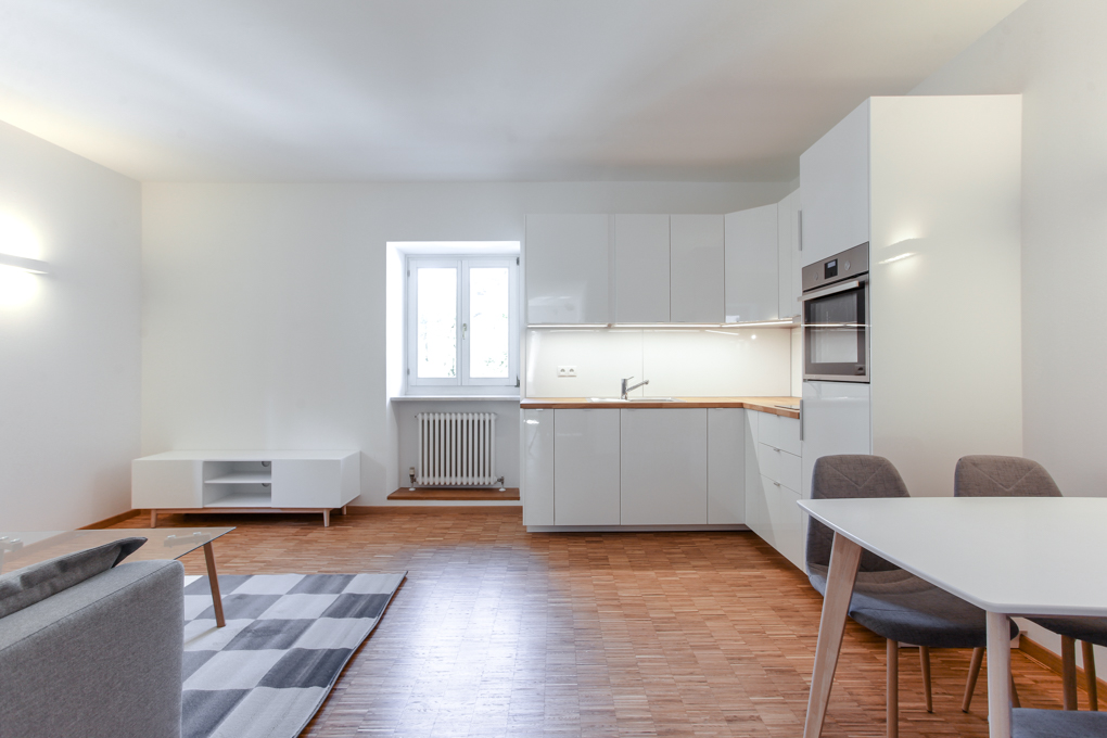 Stilvoll renovierte Zweizimmerwohnung in Top Lage