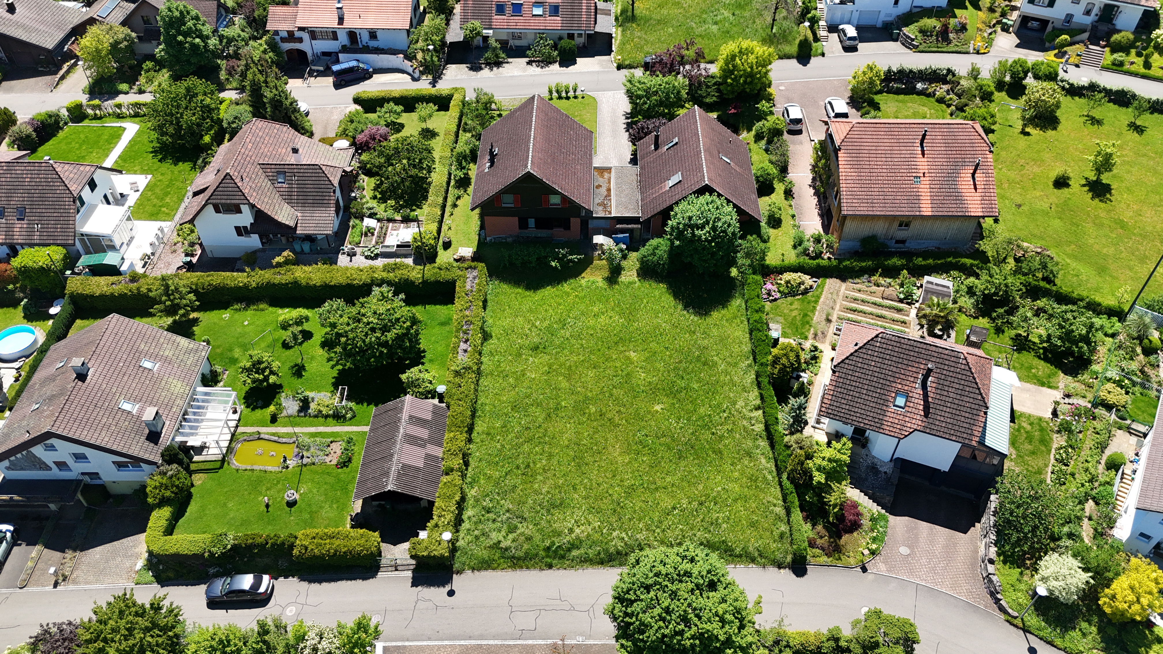 Great building plot for your dream home in Nuglar