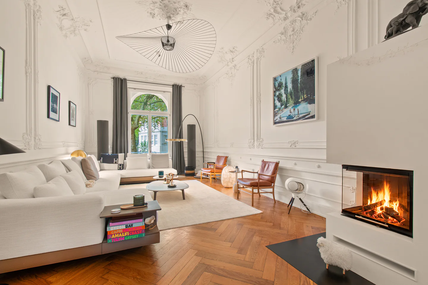 Traumhafte 4 Zimmer-Wohnung im Moorweidenpalais! - Photo 1