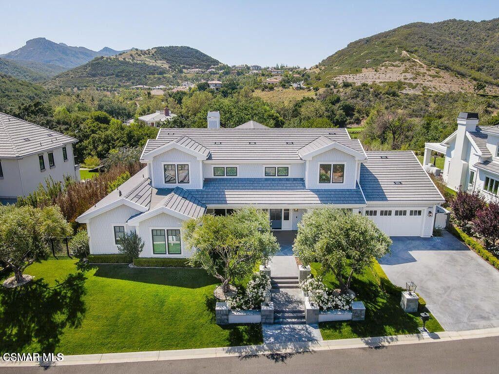 Turn Key Sherwood Estate with Golf Views