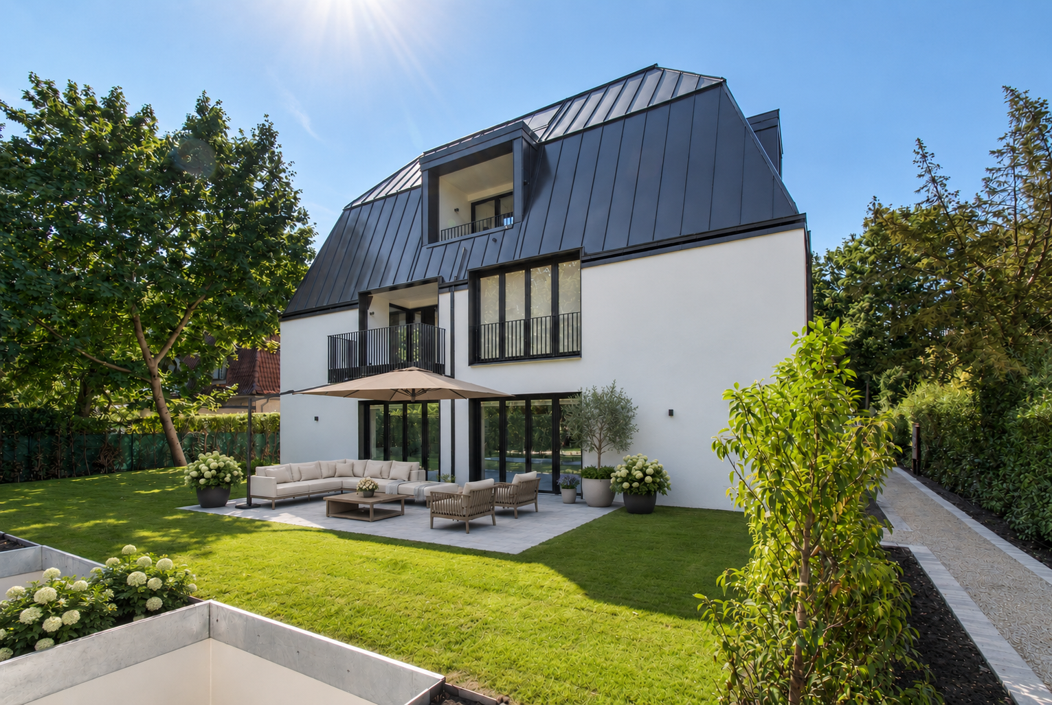 Elegante Dachgeschosswohnung mit sonniger Loggia [KI-modifiziert]