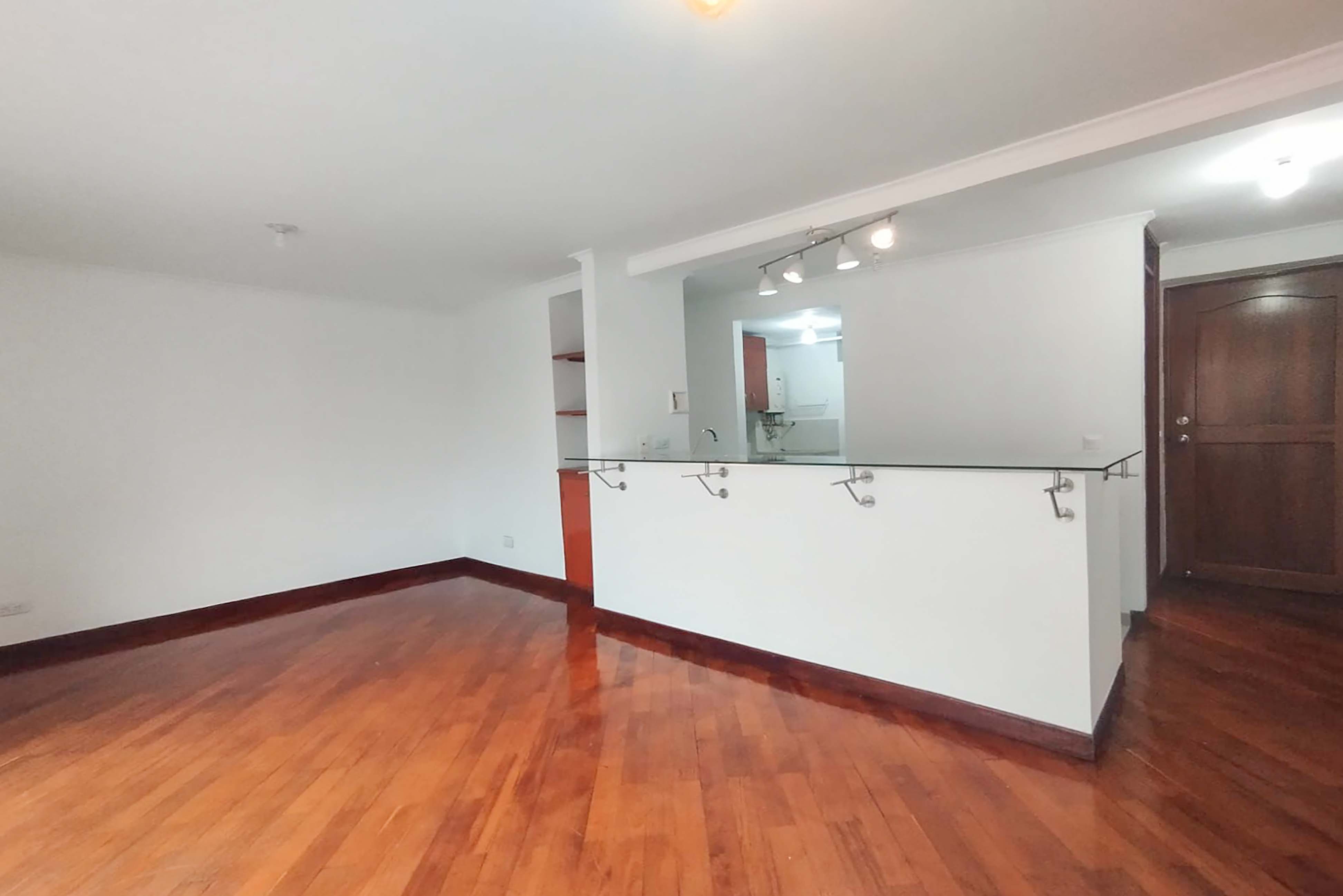 Apartamento con balcón para venta en Las Lomas, El Poblado