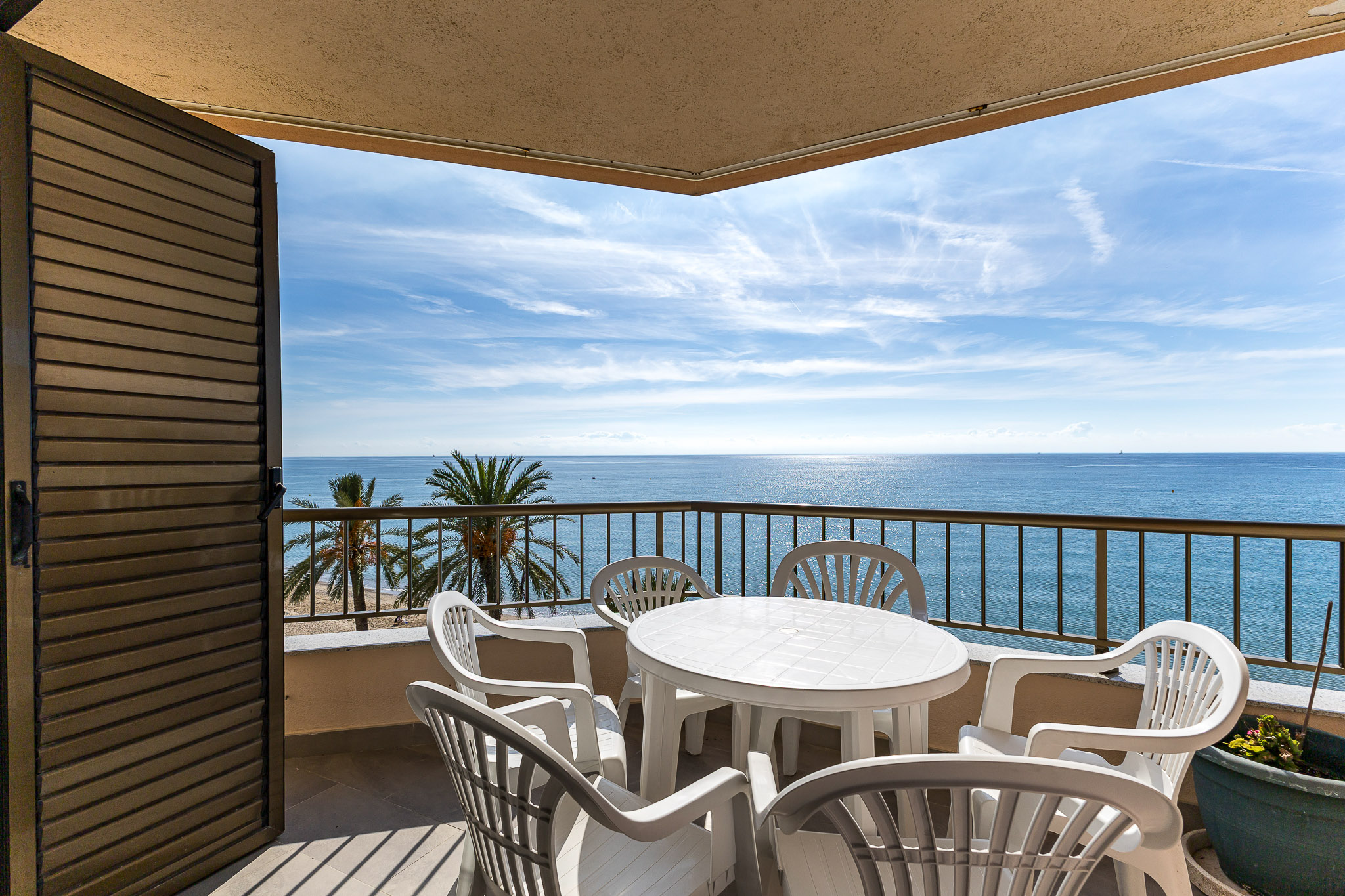 Privilegierte Immobilie am Meer mit Panoramablick in Calafell Playa
