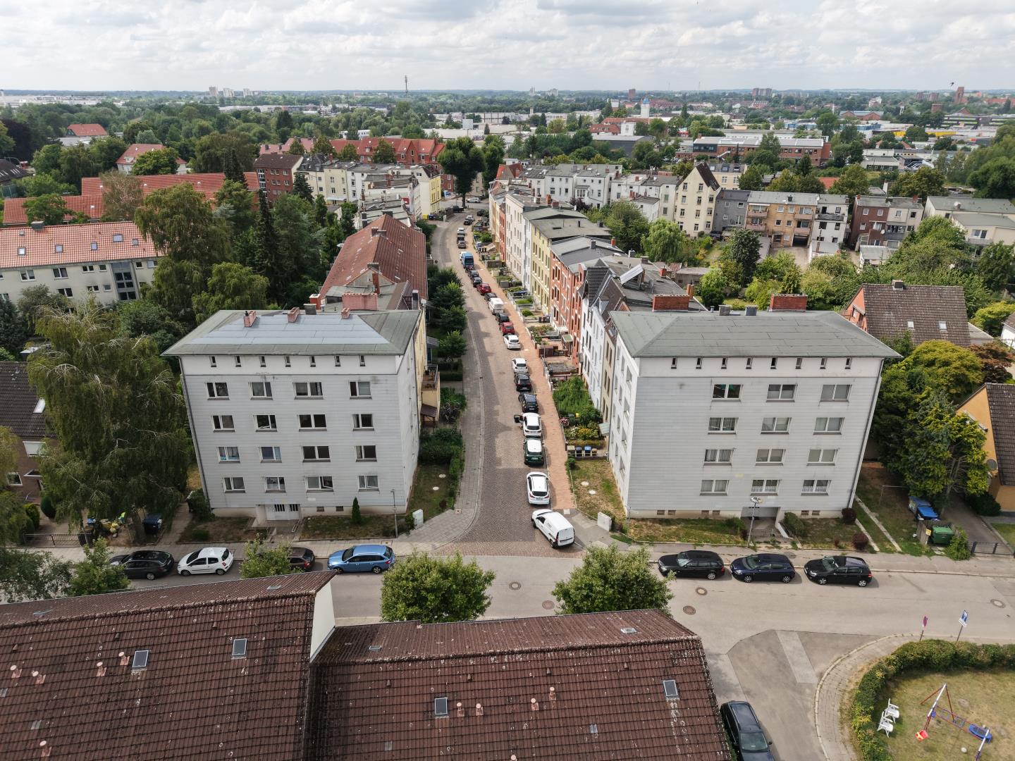 Zwei Mehrfamilienhäuser mit 16 Wohneinheiten