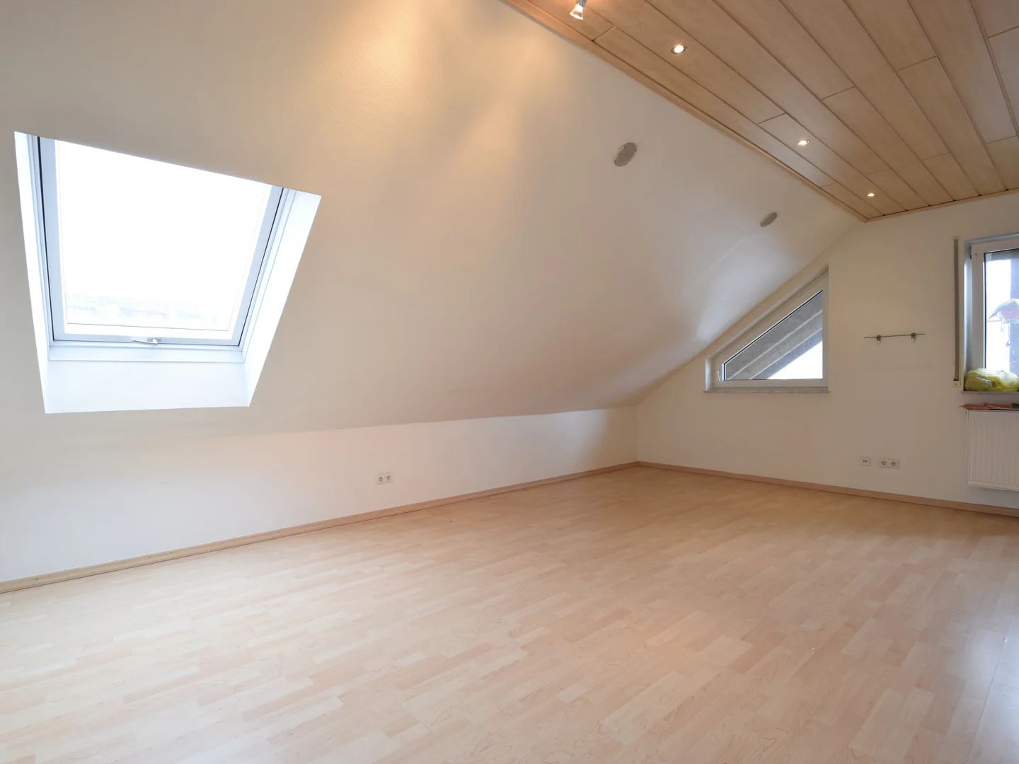 Wohnen mit Blick ins Grüne: Attraktive 3-Zimmer-Wohnung in ruhiger Lage - Photo 5