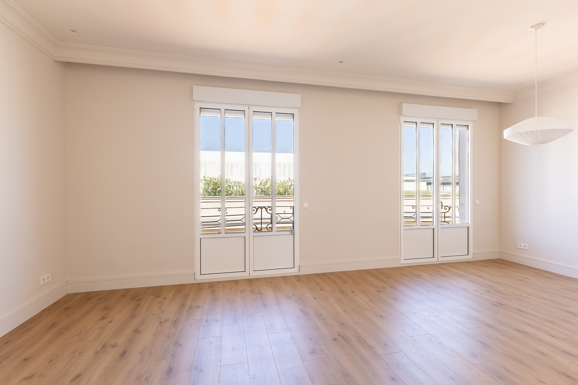 Exclusive Brand-New Luxury 3-Bedroom Apartment with Terrace in Salamanca