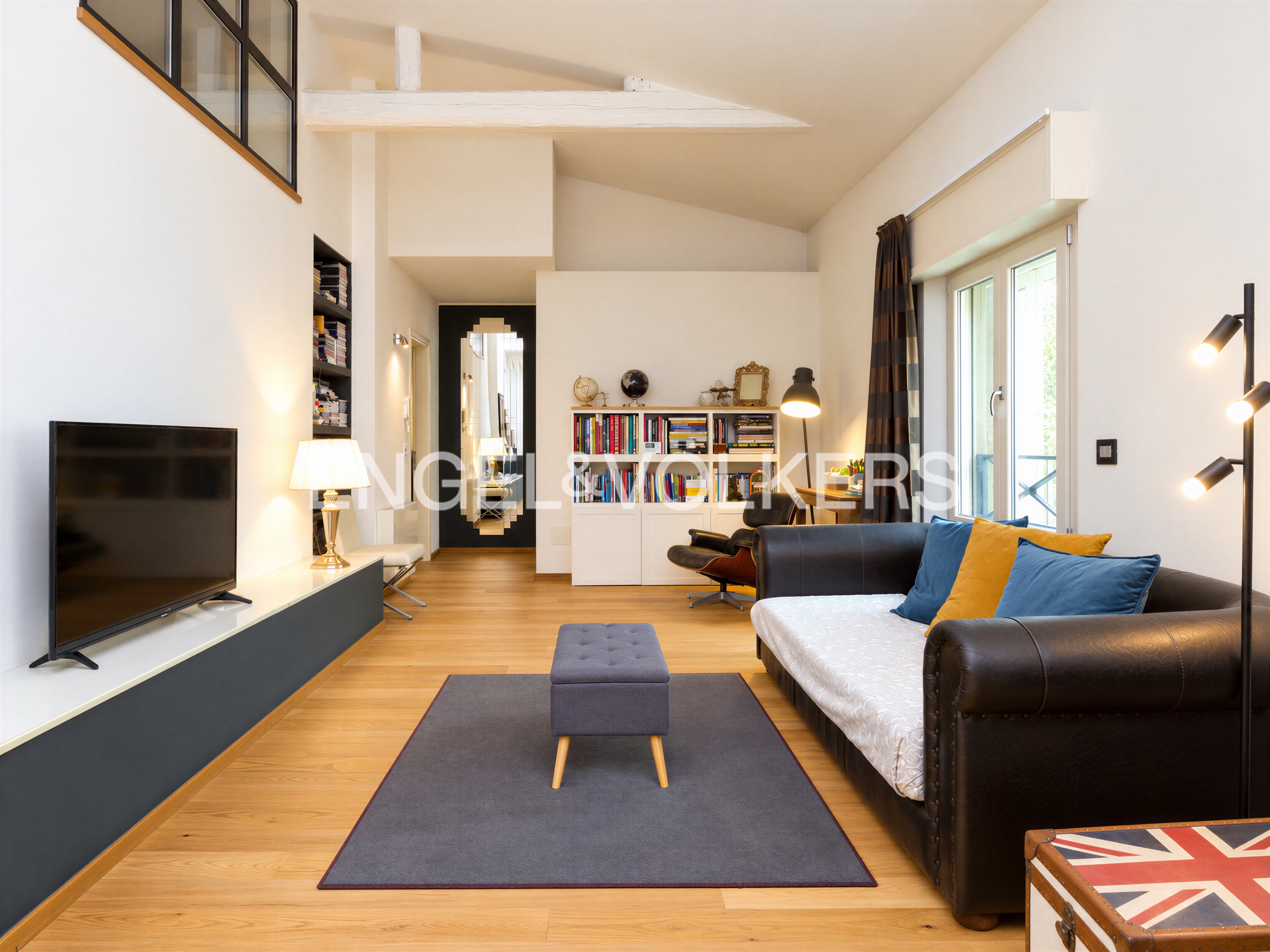 Prestigious two-level apartment in the Sant'Orsola area