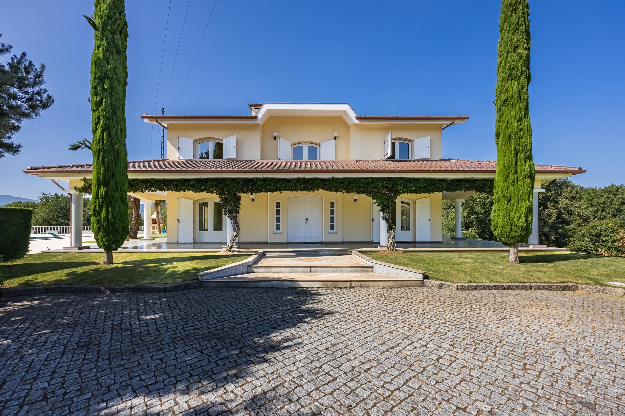 Independent 6-bedroom house in Prazins, Guimarães, Northern Portugal