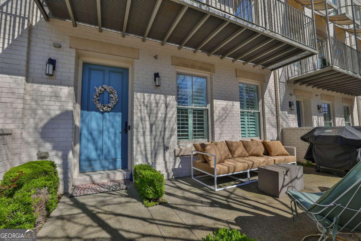 Highly Sough after Rental in Avalon
